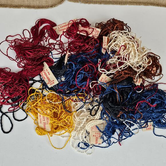 Vintage unfinished embroidered birds crash linen and floss 28 x 32 - Picture 5 of 9